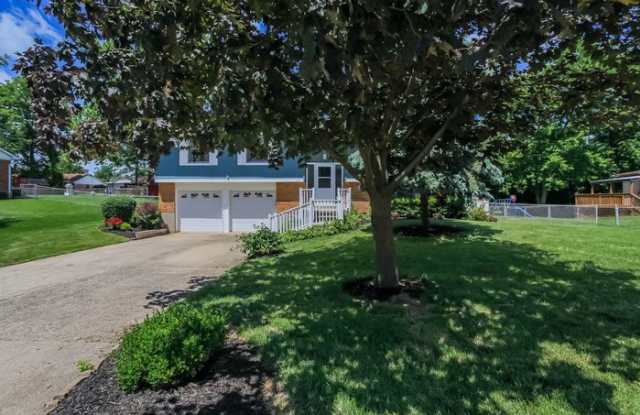 686 Cloverdale Avenue photos photos
