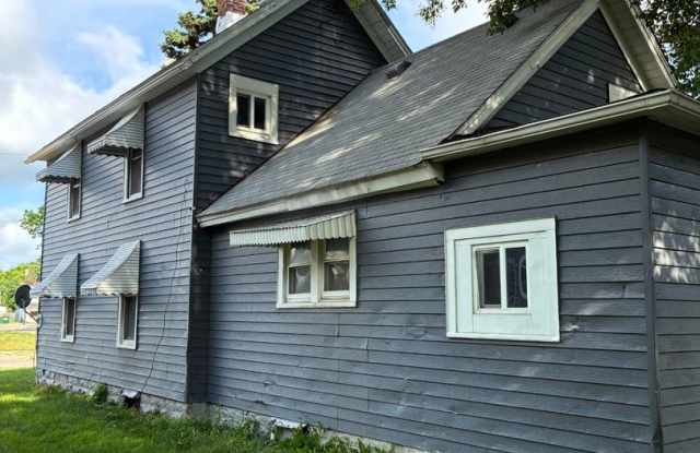 Charming 3-Bedroom Property in Prime Location Gallery 4