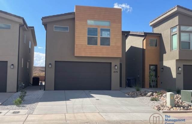 4 Bedroom Desert Providence photos photos