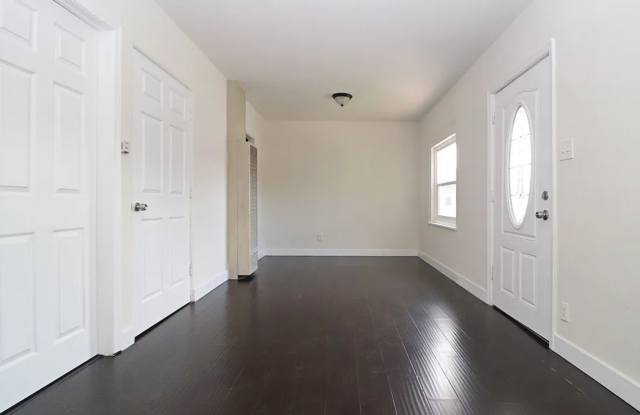1-Bedroom Apartment with In-Unit Laundry in Glassell Park – Prime Eastside Living! photos photos