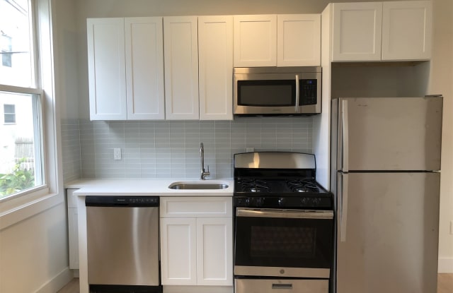 42 Thorne St - 42 Thorne Street, Jersey City, NJ 07307