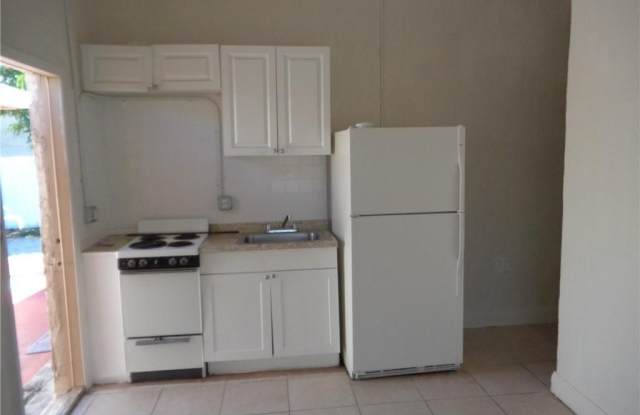 2204 Atlanta Street unit: 3 photos photos