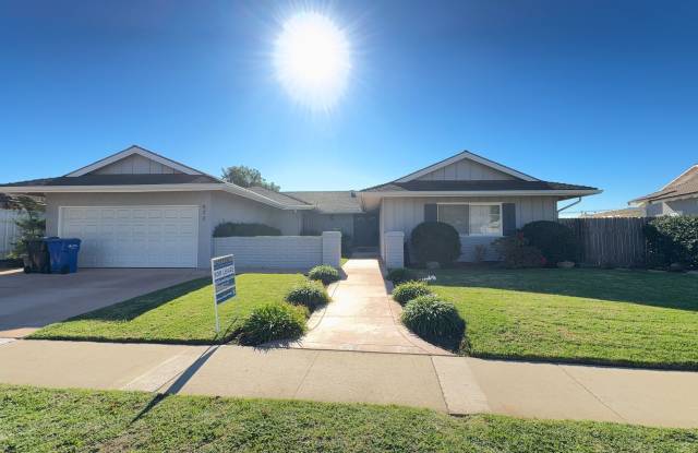 Lovely Thousand Oaks Rental with Expansive Yard and Mountain Views - 972 Calle Pinata, Thousand Oaks, CA 91360