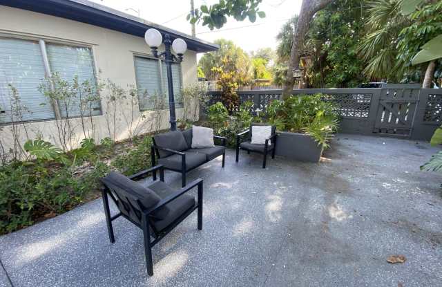 131 S Federal Highway unit: 2 photos photos