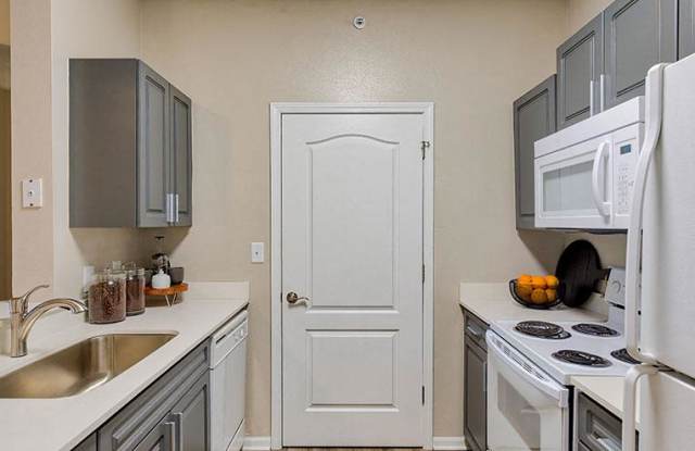 Summit Ridge Apartments Gallery 4