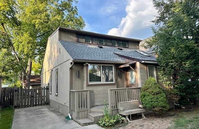 799 EMMONS Avenue - 799 Emmons Avenue, Birmingham, MI 48009