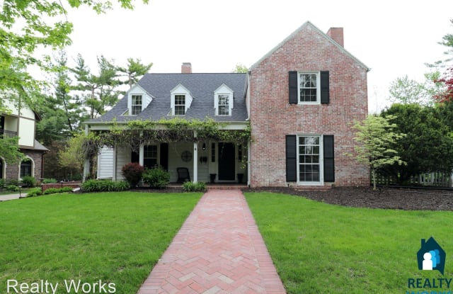 2736 Van Dorn - 2736 Van Dorn Street, Lincoln, NE 68502