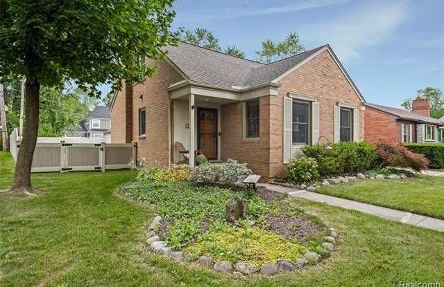 1823 Humphrey Avenue photos photos