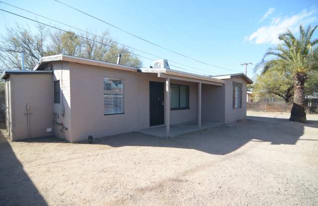 Charming 1 Bedroom 1 Bath Home! Great Central Location! photos photos
