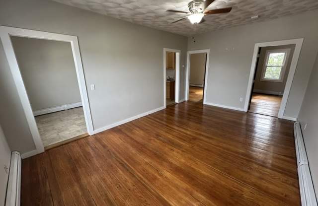 114 Tuttle St photos photos