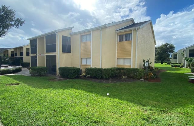 962 LAKE DESTINY ROAD - 962 Lake Destiny Road, Altamonte Springs, FL 32714