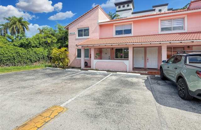 8035 Lake Dr Gallery 1