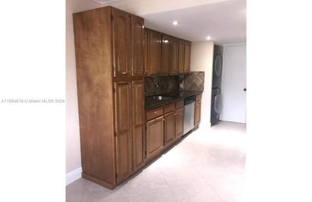 15830 SW 91st Ct - 15830 Southwest 91st Court, Palmetto Bay, FL 33157