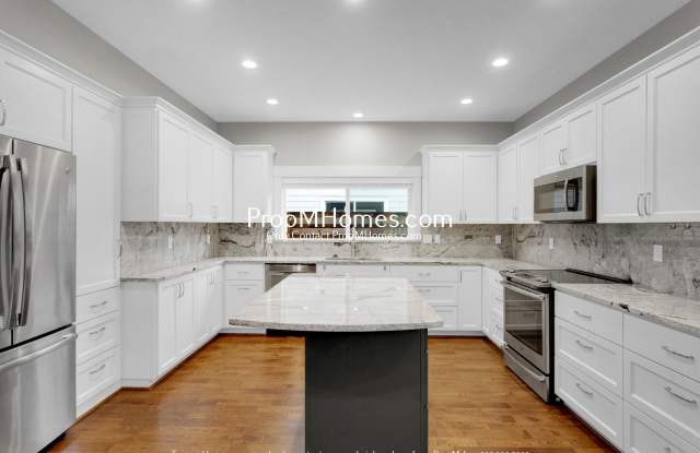 Contemporary Four Bedroom Home in Central Beaverton! photos photos