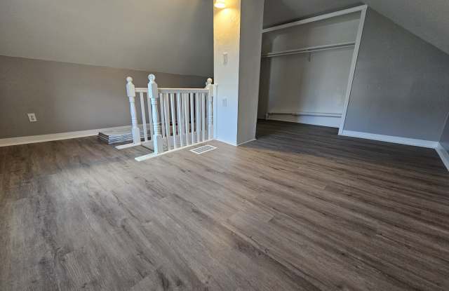 389-391 Water St photos photos