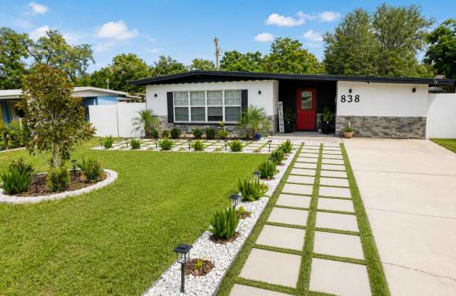 838 Center Lane Gallery 1