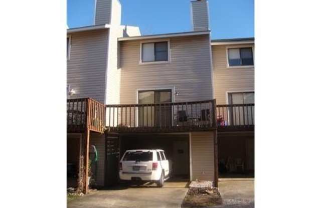 1521 E Ocean View Avenue - 1521 East Ocean View Avenue, Norfolk, VA 23503