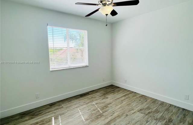 1860 Silverbell Ter Gallery 2