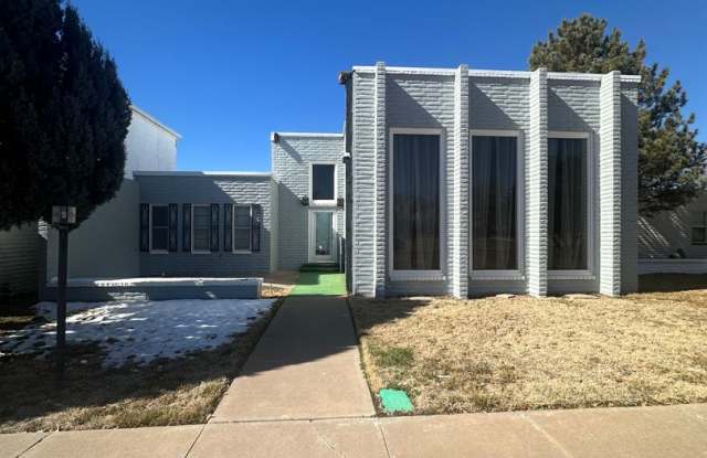 2 Bed Brick House! Golf Course View! photos photos