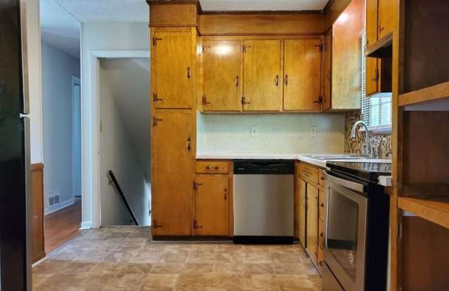 6108 Coolbrook Court Gallery 4