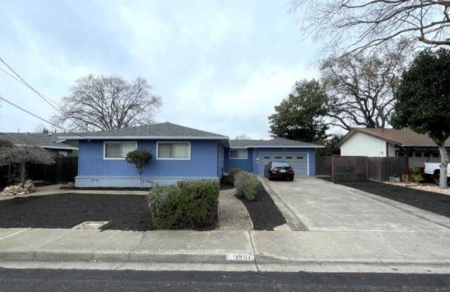 Concord Beautiful 4 bedroom 2 bathroom home. Near 12 grades of school - 3961 Newcastle Road, Concord, CA 94519
