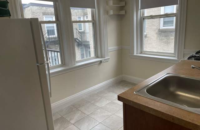Brighton Near St Es Hospital and T stop 3rd  Floor Super sunny spacious 2 bed Nice Place! Gallery 4