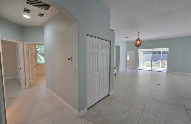 739 S OCRACOKE SQUARE SW Gallery 4