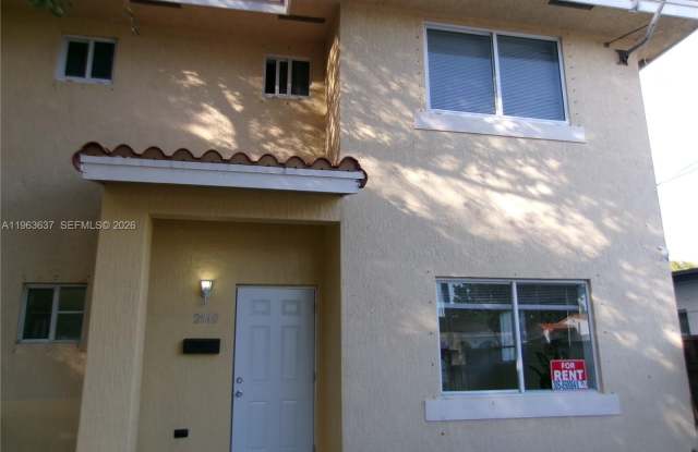 2168 NW 1st Ter photos photos