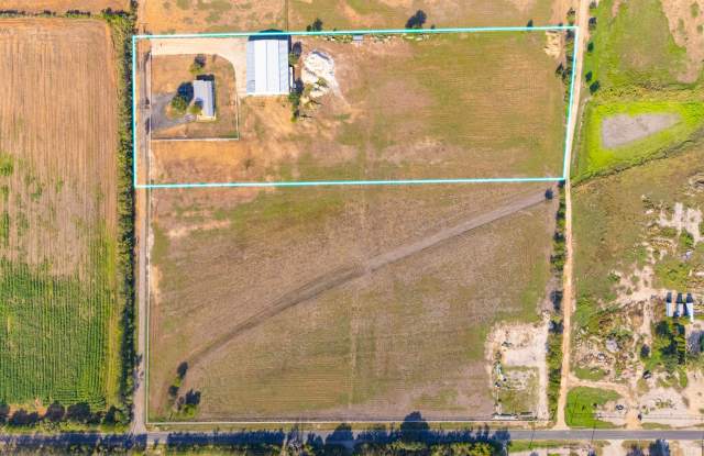 11791 Kinney Road Gallery 1