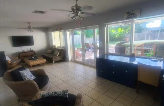 2220 North 35th Avenue photos photos