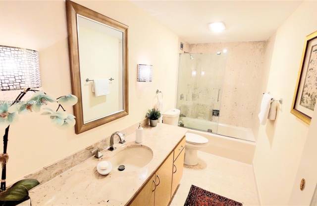 1020 SE 15th St photos photos