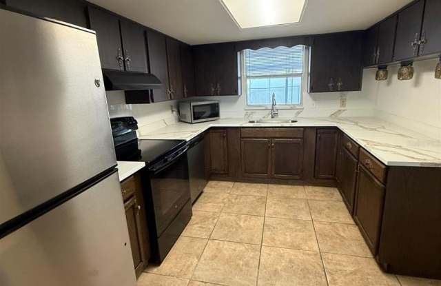 7320 KING ARTHUR Drive Gallery 4
