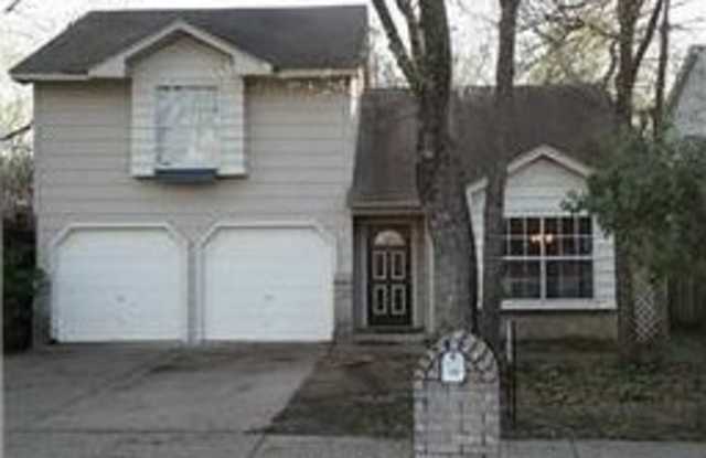 910 W Lovers Lane W - 910 West Lovers Lane, Arlington, TX 76013