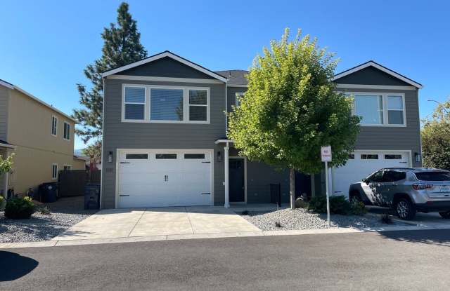 Gorgeous 4 Bedroom 2.5 Bath Home-A Must See Home photos photos