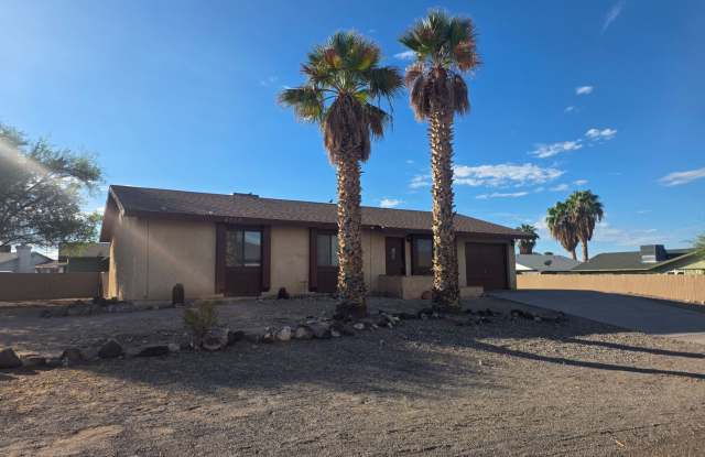 Beautiful 3-Bedroom Corner Lot Home with RV & Boat Parking Gallery 1