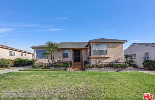 1920 Van Wick St photos photos