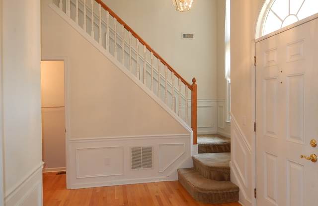 9801 Goodrum Court Gallery 2