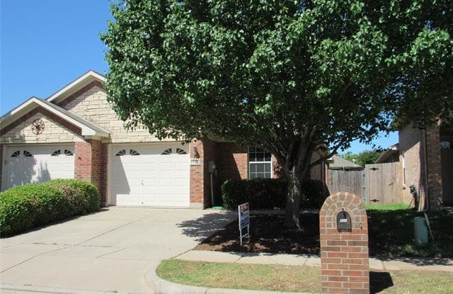 837 Walnut Street - 837 Walnut Street, Burleson, TX 76028