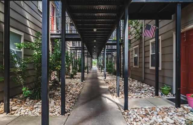 Villa de Oro Gallery 1