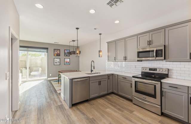 2315 E PINCHOT Avenue unit: 113 photos photos 2315 E PINCHOT Avenue unit: 113 photos photos