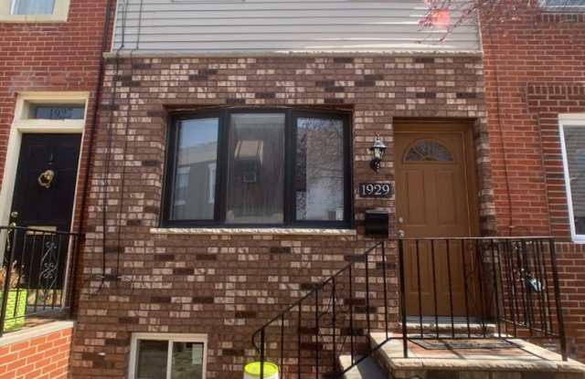 Modern 3 Bedroom, 1.5 Bath Passyunk Square Home that was recently renovated! W/D! Yard! - 1929 South Sartain Street, Philadelphia, PA 19148