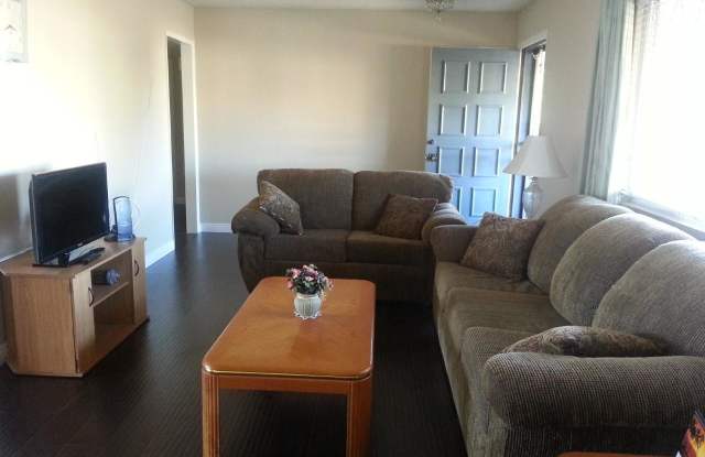 10806 W EL CAPITAN Circle Gallery 4