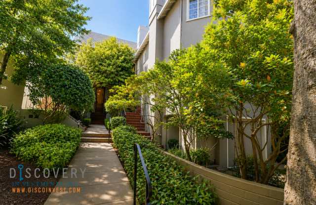 Charming Adams Point One Bedroom Condominium Gallery 3