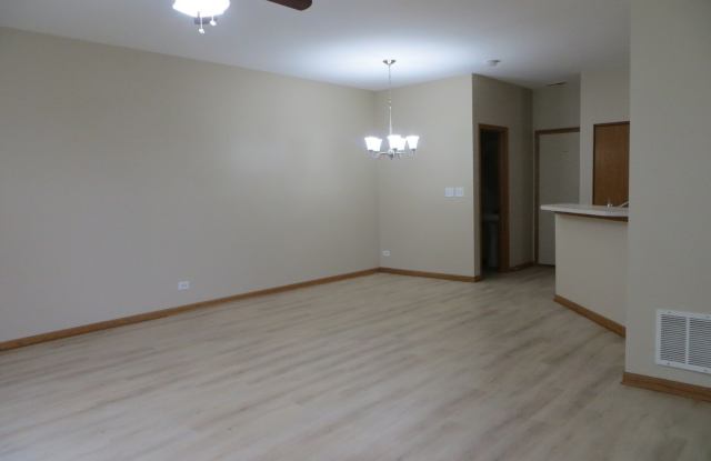 273 Springbrook Trail S Gallery 2