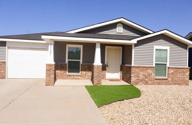 Cozy and Spacious 3 Bedroom Home with Garage – Pet Friendly! photos photos