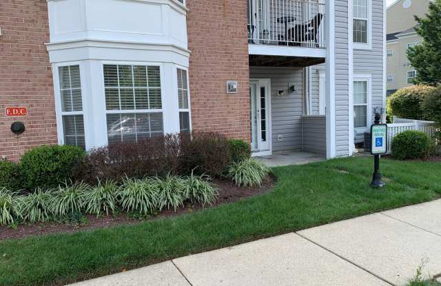 657 BURTONS COVE Way Gallery 2