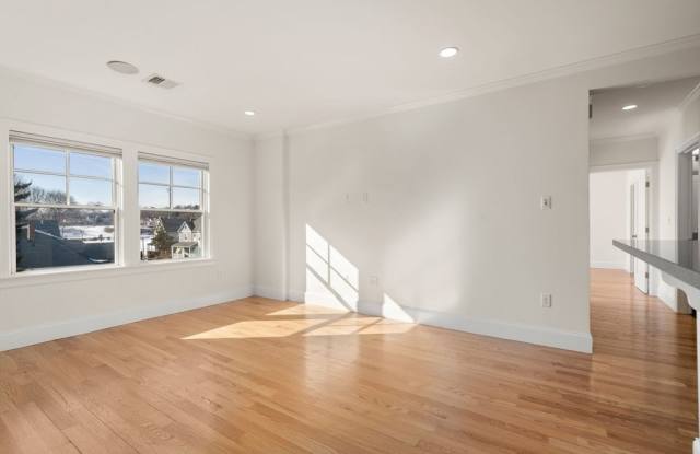 18 Robert St Gallery 3