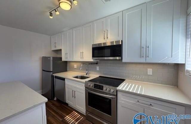 4302 Knight Road Gallery 4