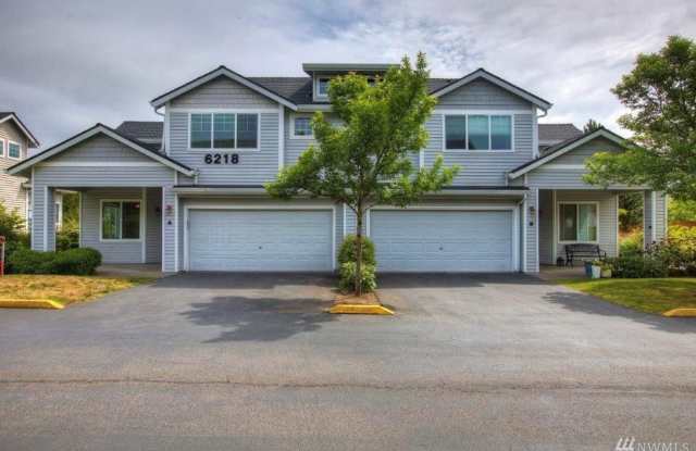 Stunning Townhome in Auburn - 6218 Lindsay Avenue Southeast, Auburn, WA 98092