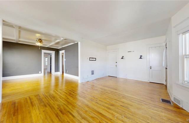 237 N Park Avenue Gallery 3
